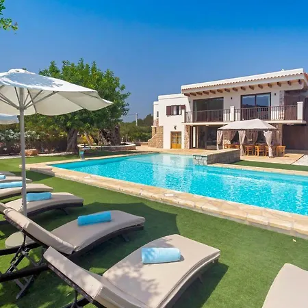 Can Bernadet Villa *
